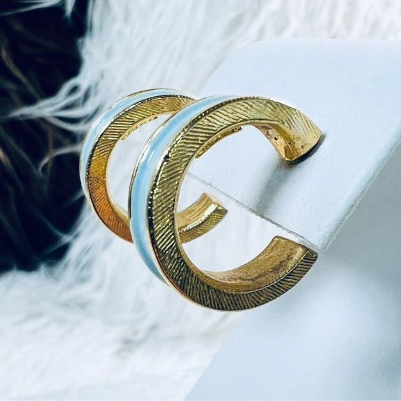 Pretty brush, goldtone, light blue enamel open hoop costume pierced earrings - Picture 9 of 9